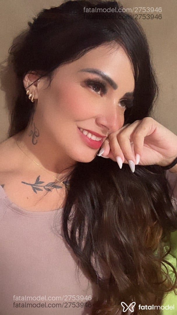 Acompanhante mulher morena (o) de olhos mel em Londrina - Kaah Love