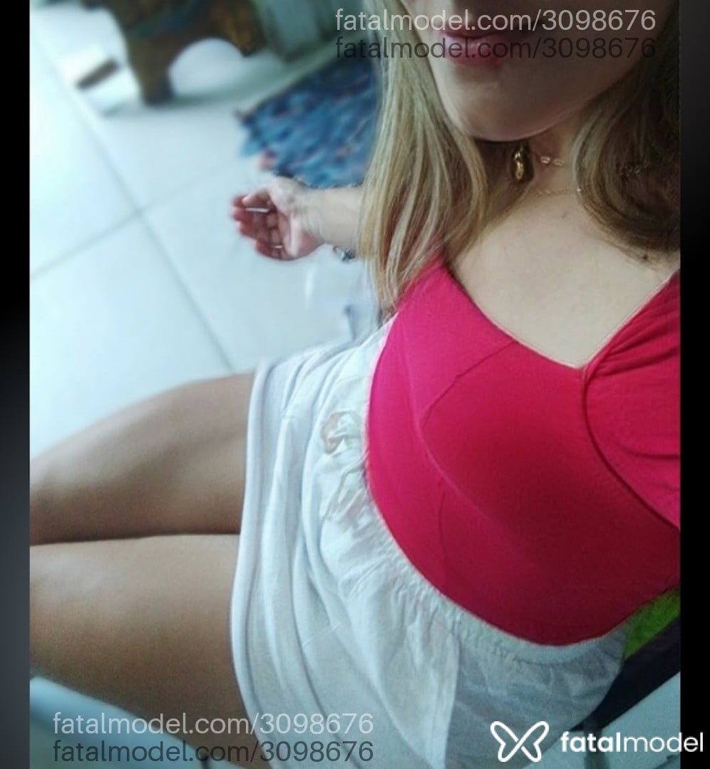 Acompanhante mulher loira (o) de olhos castanhos em Florianópolis Acompanhante mulher loira (o) de olhos castanhos em Florianópolis - Bruna