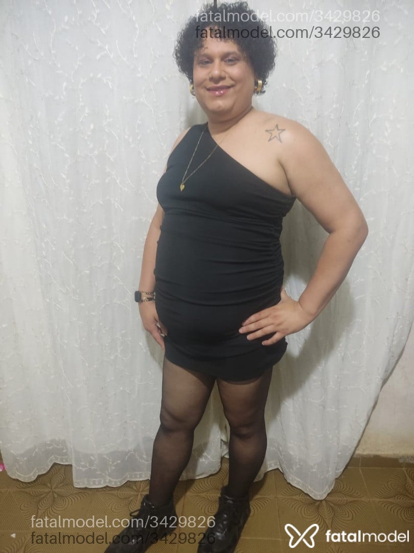 Acompanhante mulher trans com cabelo castanho de olhos castanhos em Rio de Janeiro - Nicki Thompson