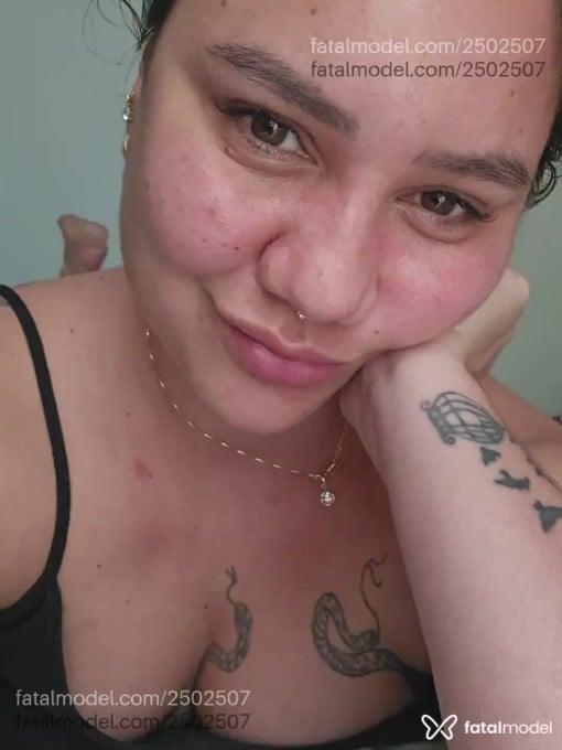 Acompanhante mulher com cabelo castanho de olhos castanhos em Brasília - Liz Oliver