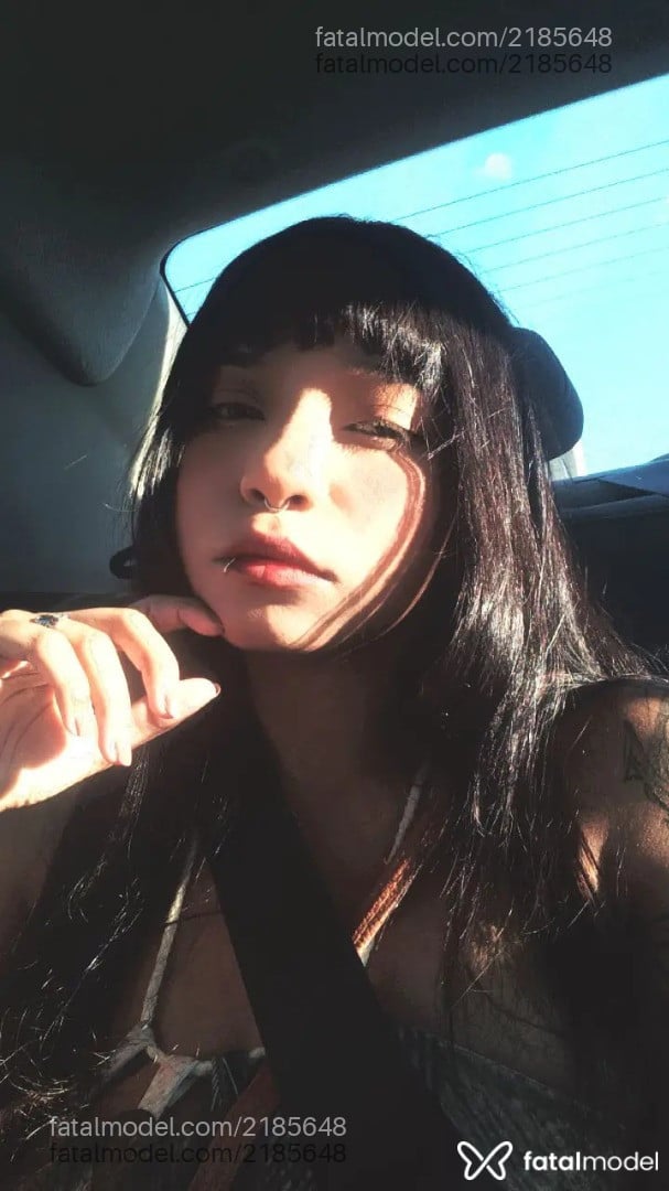 Acompanhante mulher morena (o) de olhos castanhos - Naruna Araúna