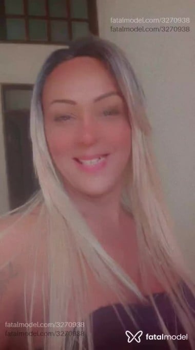 Acompanhante mulher trans loira (o) de olhos pretos - Paola Abalone Acompanhante mulher trans loira (o) de olhos pretos - Paola Abalone