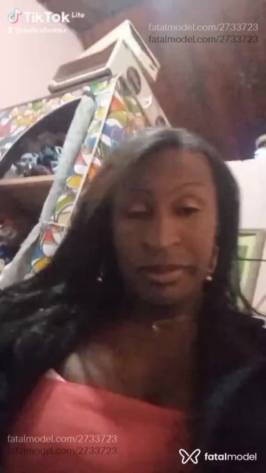 Acompanhante mulher trans com cabelo castanho de olhos pretos em Nova Friburgo Acompanhante mulher trans com cabelo castanho de olhos pretos em Nova Friburgo - Pretinhaa