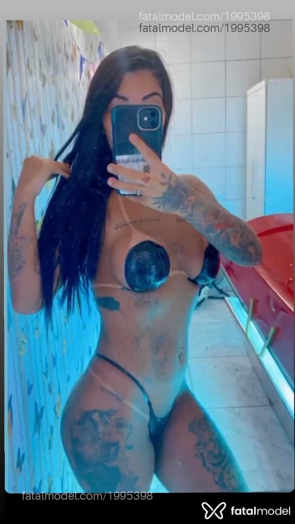 Acompanhante mulher morena (o) de olhos castanhos - Mia Lopez