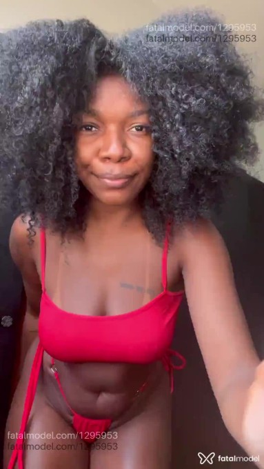 Acompanhante mulher morena (o) de olhos pretos - Luiza Acompanhante mulher morena (o) de olhos pretos - Luiza