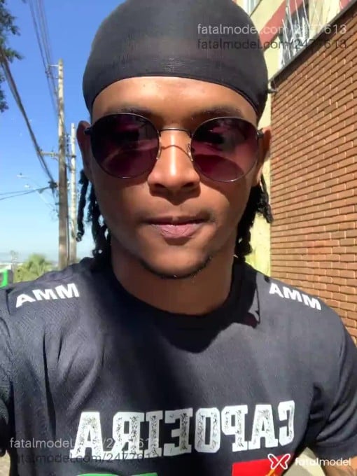 Acompanhante homem com cabelo castanho de olhos castanhos em Campinas - Rafael