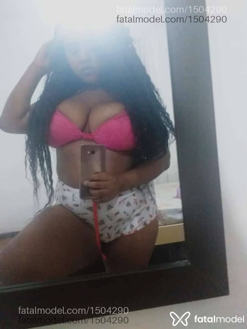Acompanhante mulher morena (o) de olhos castanhos em Petrópolis - Moana Santtos
