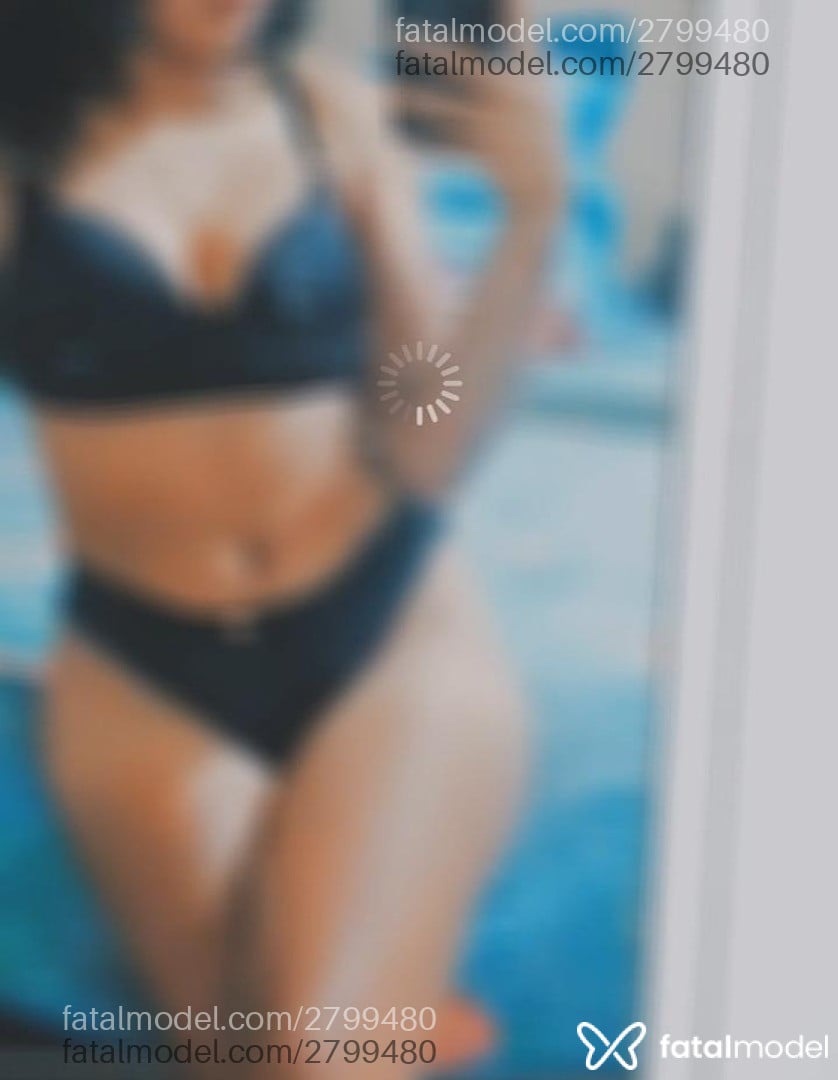 Acompanhante mulher morena (o) de olhos castanhos - Iara Cristina Acompanhante mulher morena (o) de olhos castanhos - Iara Cristina