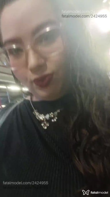 Acompanhante mulher loira (o) de olhos verdes - Larissa Ferreira