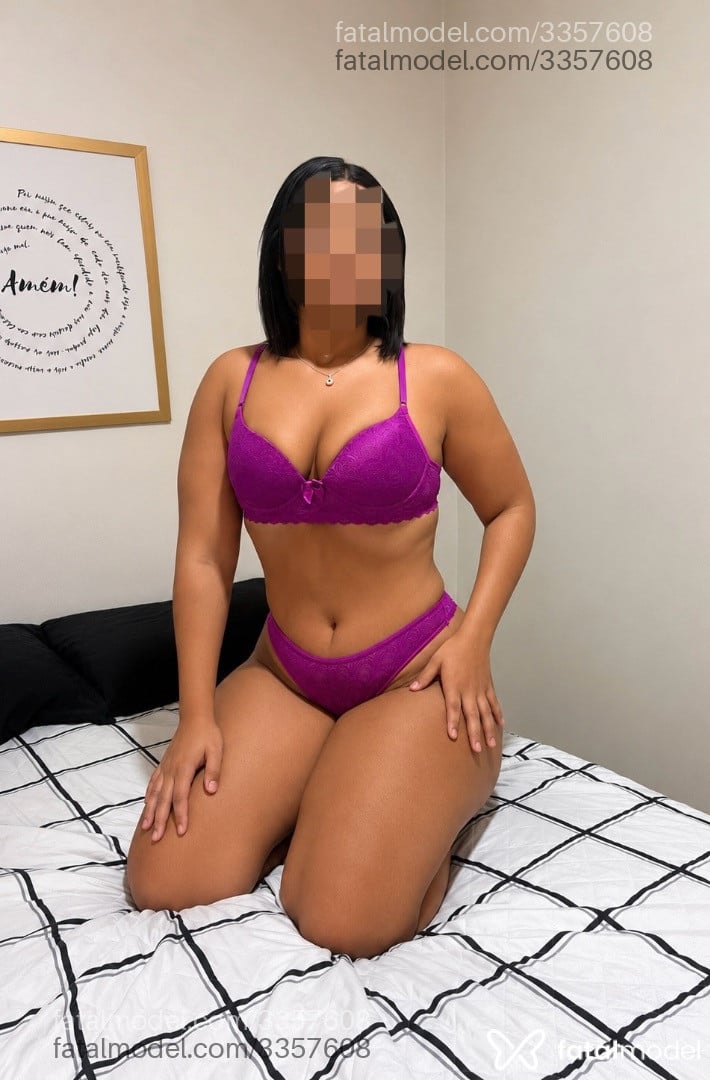 Acompanhante mulher com cabelo castanho de olhos castanhos - Ruanna