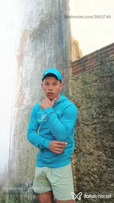 Acompanhante homem morena (o) de olhos pretos - Thiago