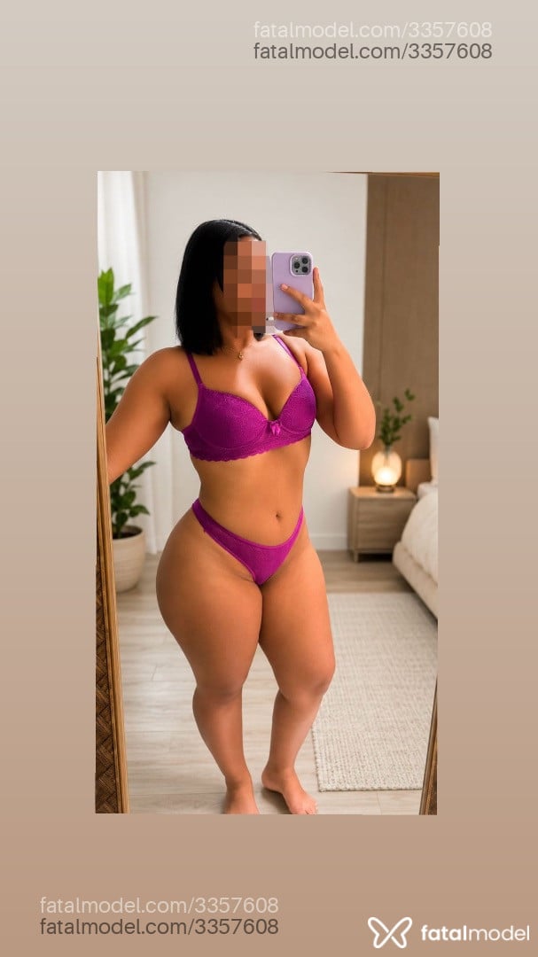 Acompanhante mulher com cabelo castanho de olhos castanhos - Ruanna