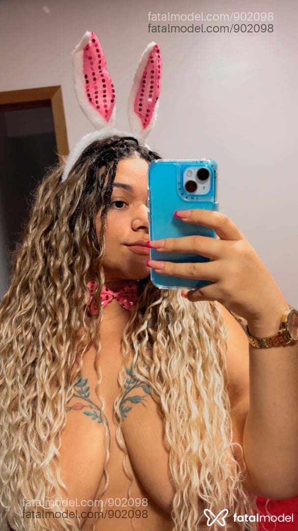 Acompanhante mulher ruiva (o) de olhos castanhos em Ji-Paraná - Viksafadinha