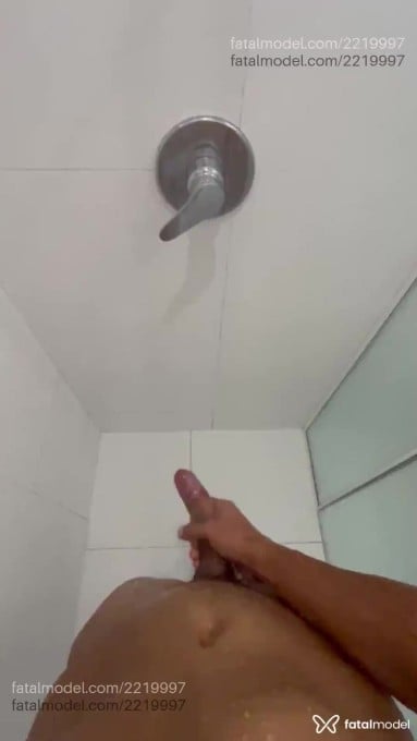 Acompanhante homem morena (o) de olhos castanhos - Negrao