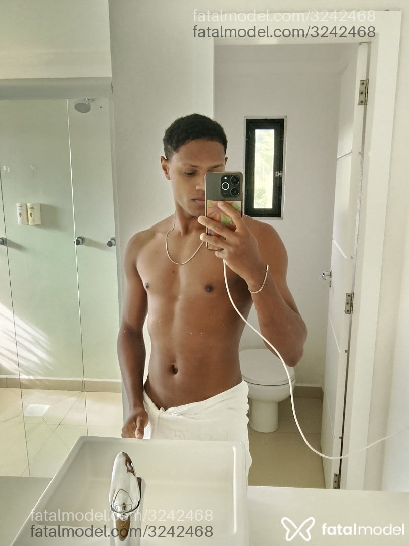 Acompanhante homem morena (o) de olhos pretos em Florianópolis - Sidney