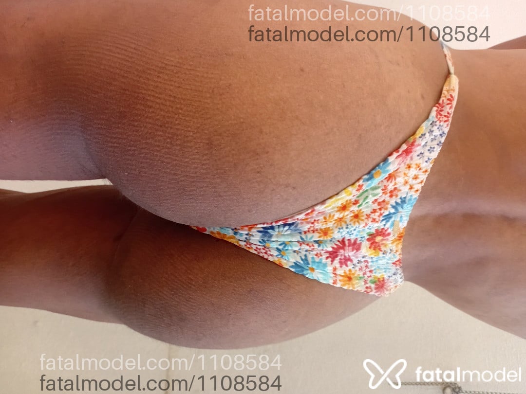 Acompanhante mulher trans com cabelo castanho de olhos pretos em Muriaé - Moira