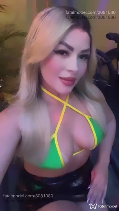 Acompanhante mulher loira (o) de olhos pretos em Aruanã Acompanhante mulher loira (o) de olhos pretos em Aruanã - Emily