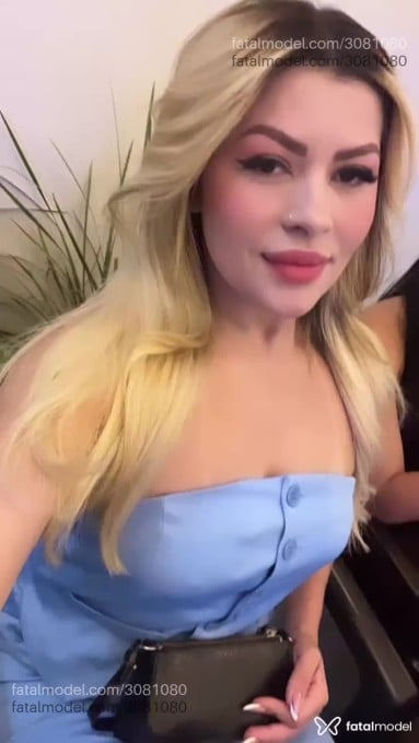 Acompanhante mulher loira (o) de olhos pretos em Aruanã Acompanhante mulher loira (o) de olhos pretos em Aruanã - Emily