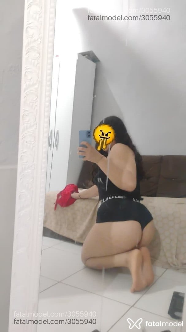 Acompanhante mulher trans com cabelo castanho de olhos castanhos em Angra dos Reis - Majuh