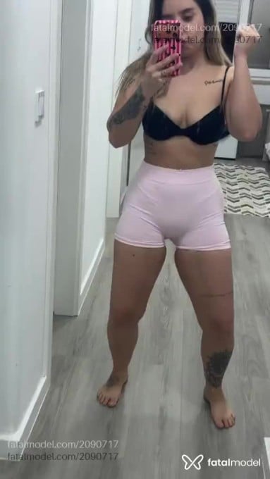 Acompanhante mulher loira (o) de olhos mel em Florianópolis - Baabyy