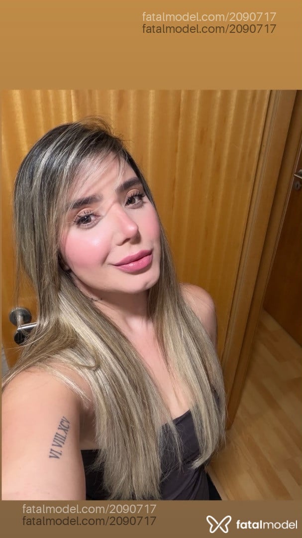 Acompanhante mulher loira (o) de olhos mel em Florianópolis - Baabyy