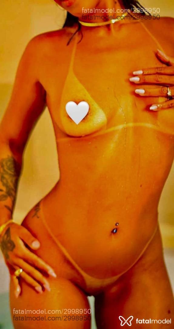 Acompanhante mulher morena (o) de olhos pretos - Penélope Vaz