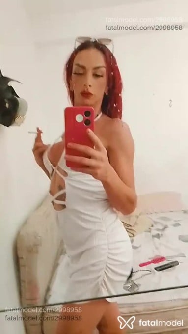 Acompanhante mulher trans ruiva (o) de olhos castanhos em Contagem - Layla Schneider