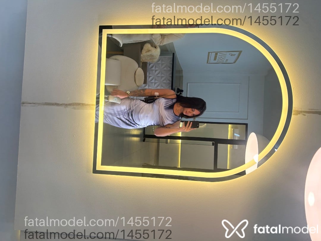 Acompanhante mulher trans com cabelo castanho de olhos castanhos em Criciúma - Jeniffer Sabrina