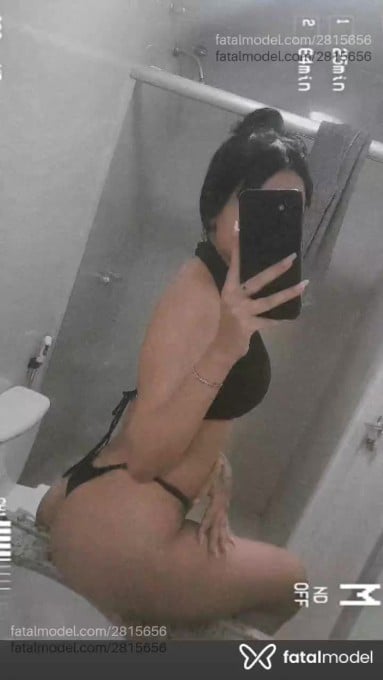 Acompanhante mulher morena (o) de olhos pretos em Fortaleza Acompanhante mulher morena (o) de olhos pretos em Fortaleza - Cristal