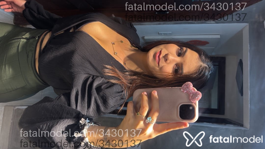 Acompanhante mulher morena (o) de olhos castanhos - Ary Lima