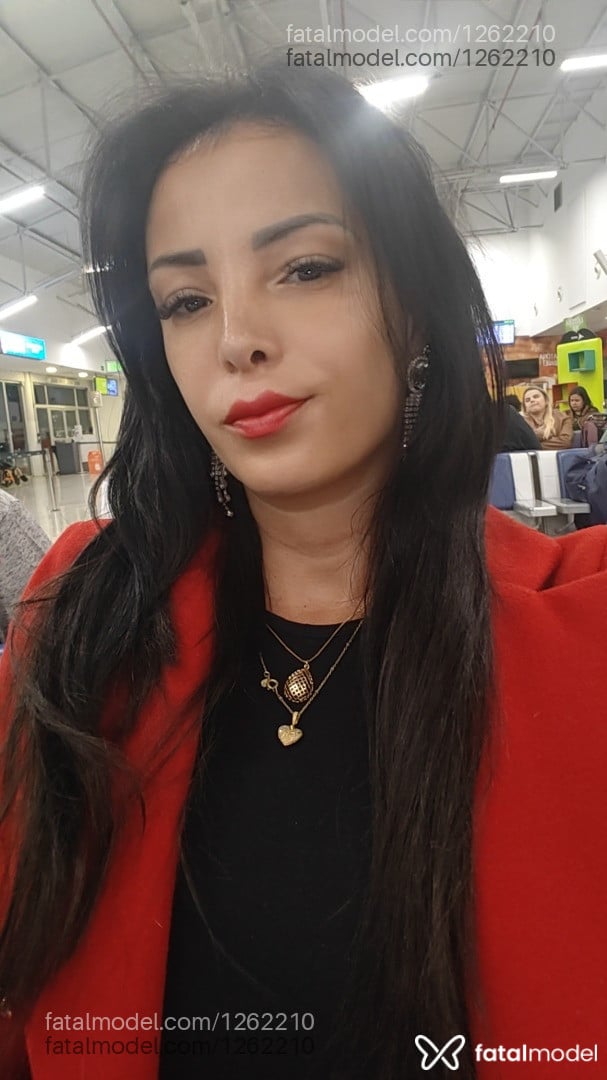Acompanhante mulher loira (o) de olhos castanhos - Brenda Bittencourt
