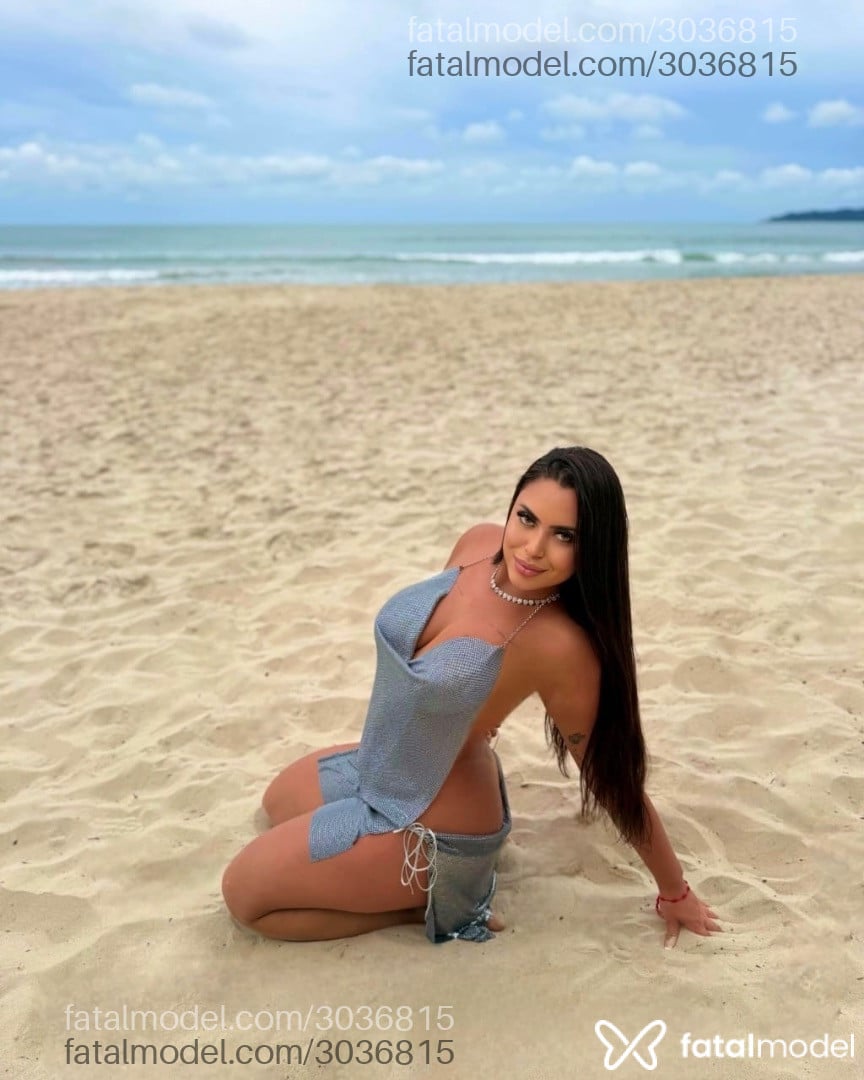 Acompanhante mulher morena (o) de olhos castanhos - Maya Monreal