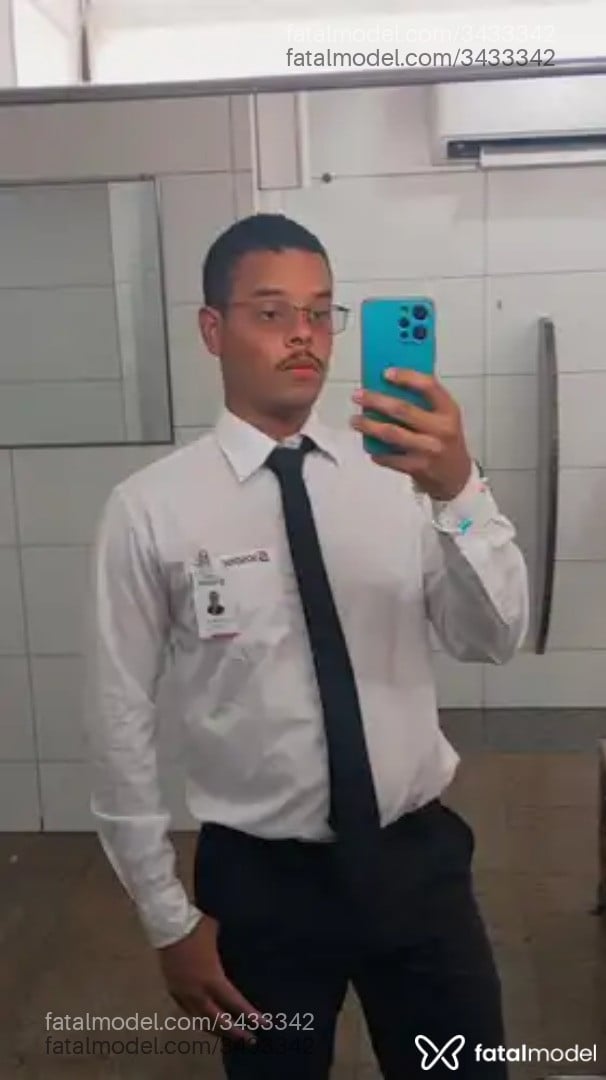 Acompanhante homem com cabelo castanho de olhos pretos em Paulista - Klayzinho