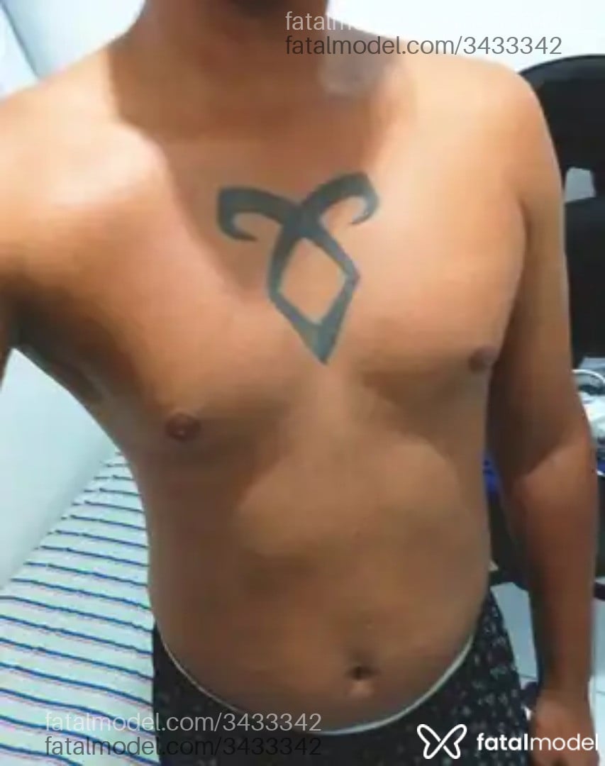 Acompanhante homem com cabelo castanho de olhos pretos em Paulista - Klayzinho