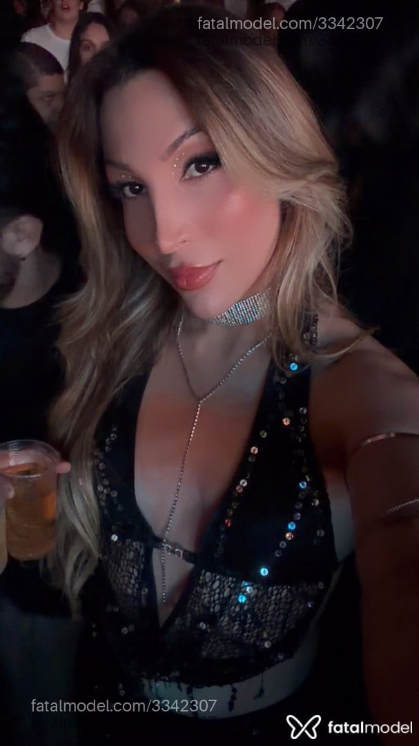 Acompanhante mulher trans loira (o) de olhos castanhos em Cuiabá Acompanhante mulher trans loira (o) de olhos castanhos em Cuiabá - Eduarda