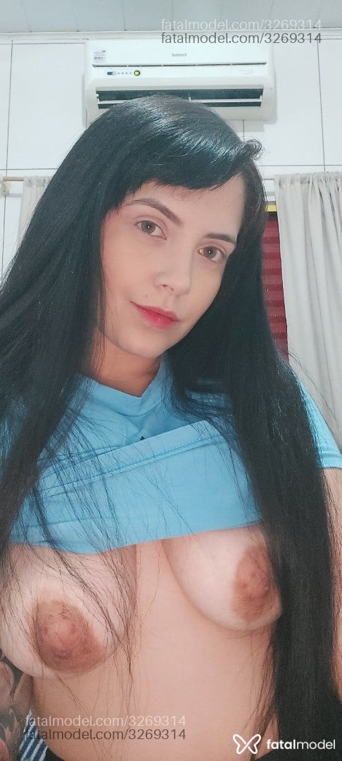 Acompanhante mulher morena (o) de olhos verdes em Guarantã do Norte - Antonella