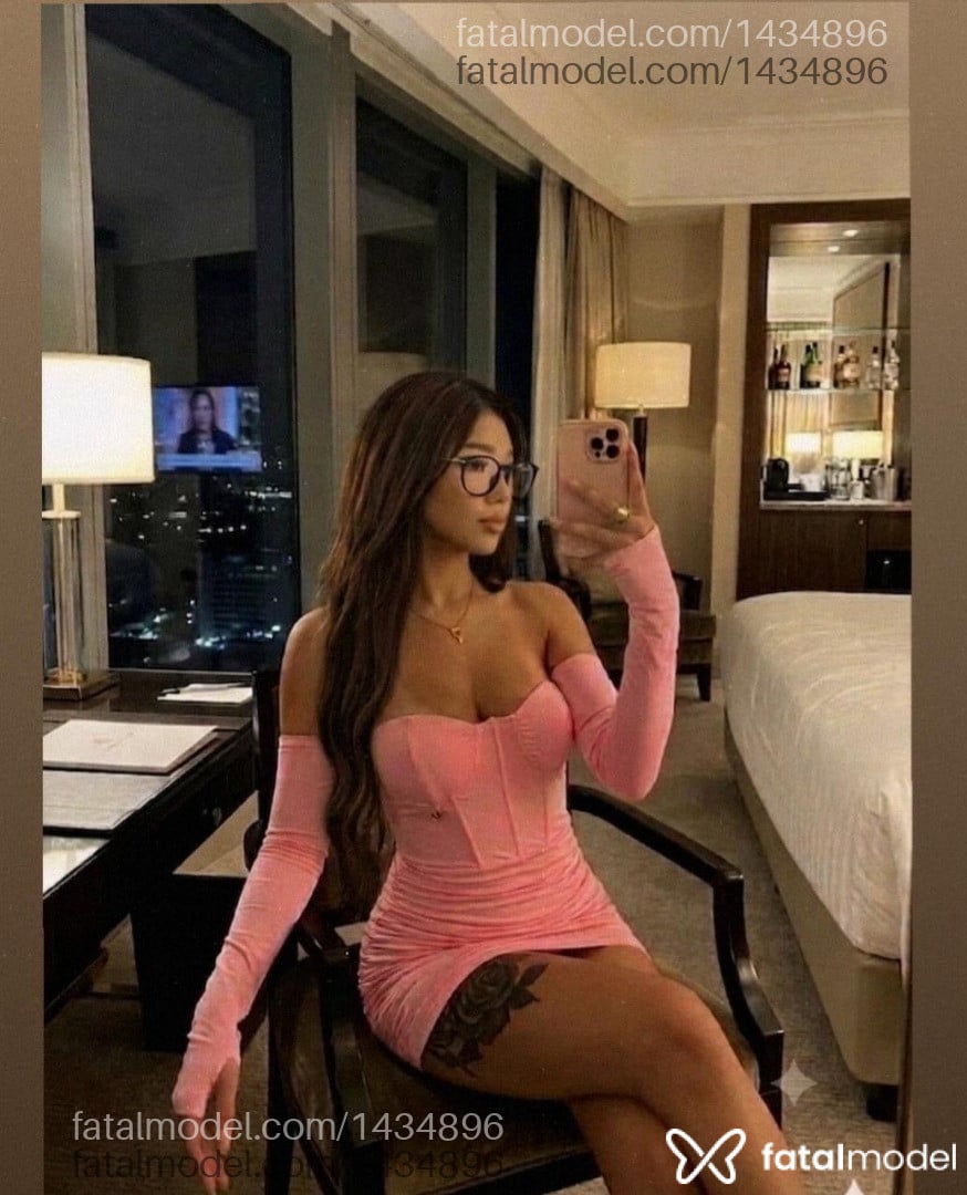 Acompanhante travesti com cabelo castanho de olhos castanhos em Curitiba Acompanhante travesti com cabelo castanho de olhos castanhos em Curitiba - Biakhallifa