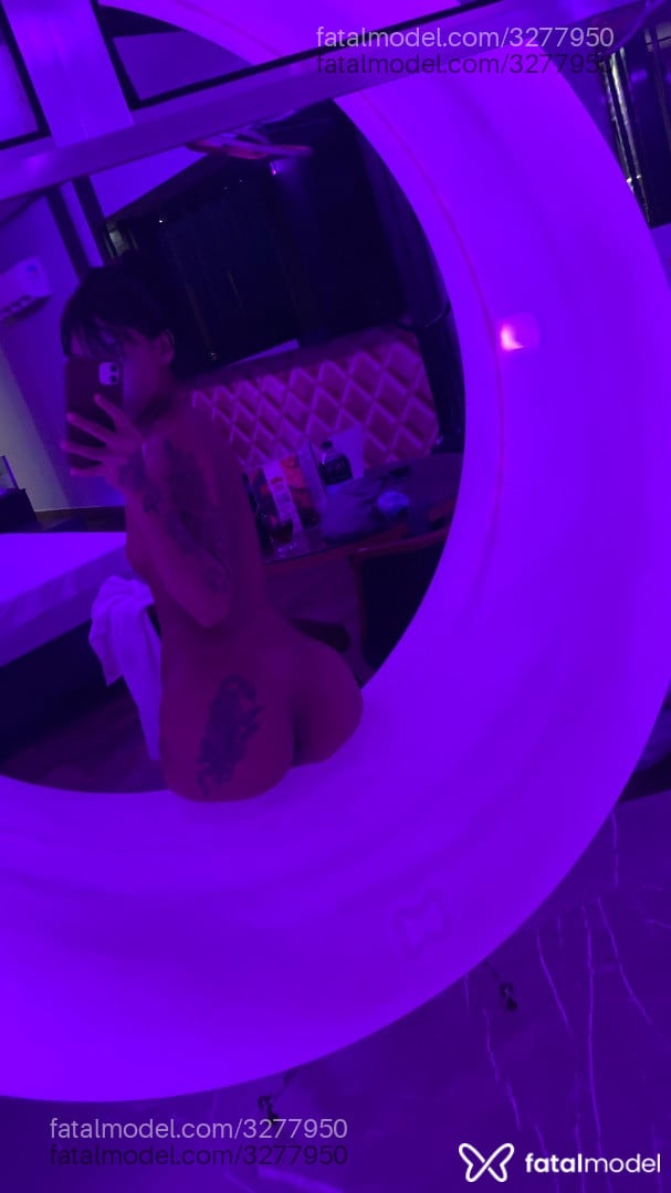 Acompanhante mulher com cabelo castanho de olhos pretos em Betim Acompanhante mulher com cabelo castanho de olhos pretos em Betim - Nicklua