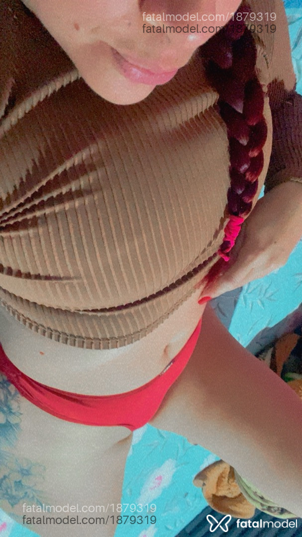 Acompanhante mulher com cabelo colorido de olhos castanhos - Carol Acompanhante mulher com cabelo colorido de olhos castanhos - Carol