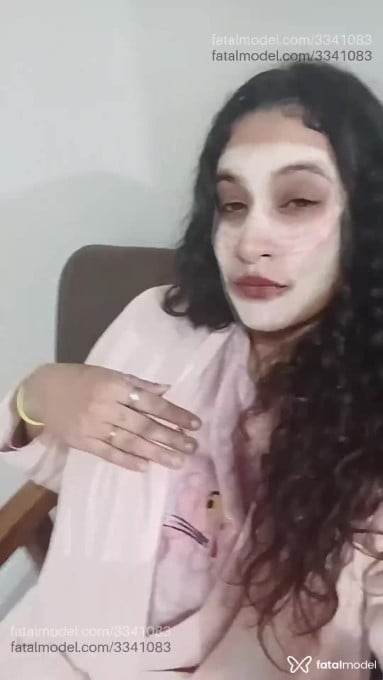 Acompanhante mulher com cabelo castanho de olhos castanhos em Guaporé - Morenah