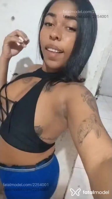Acompanhante mulher morena (o) de olhos castanhos - Wenny Isis Acompanhante mulher morena (o) de olhos castanhos - Wenny Isis