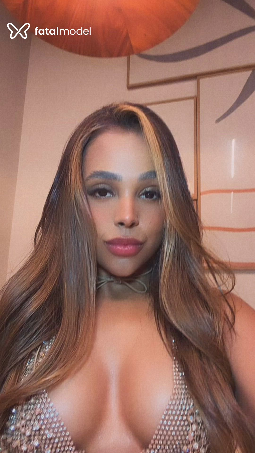 Acompanhante mulher com cabelo castanho de olhos castanhos - Aurora Ayla