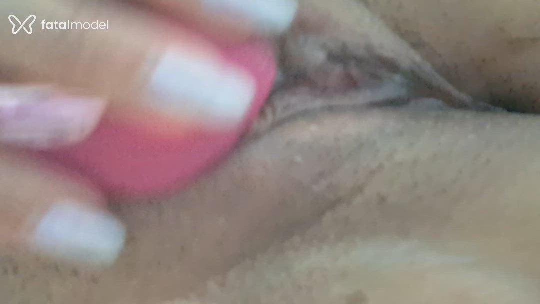 Acompanhante mulher morena (o) de olhos pretos - Liz Siqueira