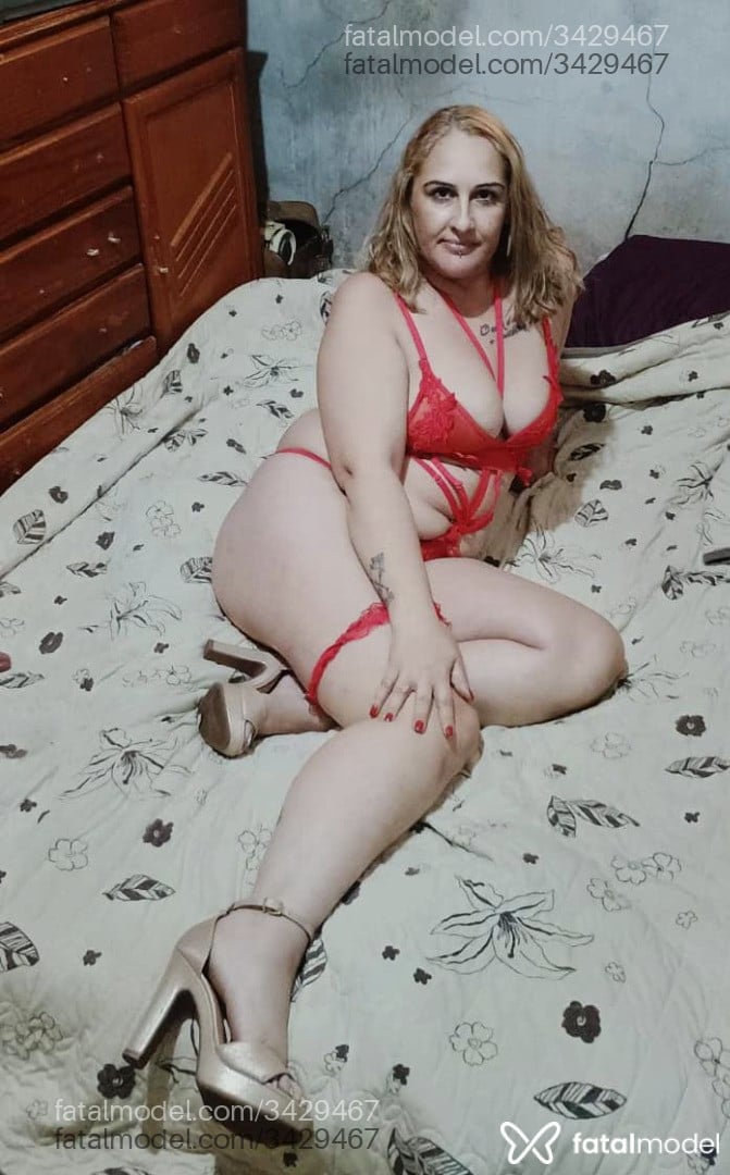 Acompanhante mulher loira (o) de olhos castanhos em Patrocínio - Pathy