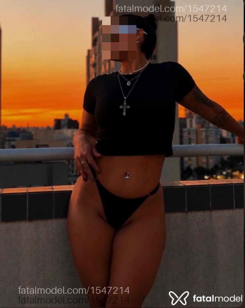 Acompanhante mulher com cabelo castanho de olhos castanhos em Curitiba - Jade Fortunne