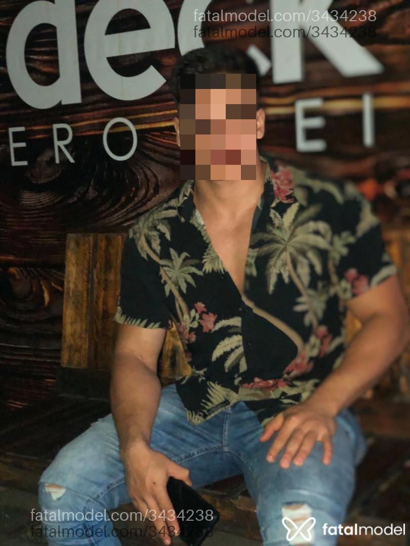 Acompanhante homem com cabelo castanho de olhos castanhos em Niterói - Jhonny Santos