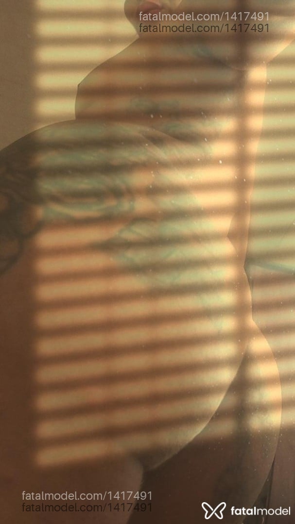Acompanhante homem trans com cabelo castanho de olhos castanhos em Santarém Acompanhante homem trans com cabelo castanho de olhos castanhos em Santarém - More tattooada TRA