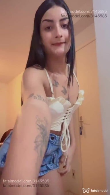 Acompanhante mulher trans morena (o) de olhos castanhos - Allana Acompanhante mulher trans morena (o) de olhos castanhos - Allana