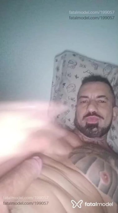 Acompanhante homem com cabelo castanho de olhos castanhos em São Paulo Acompanhante homem com cabelo castanho de olhos castanhos em São Paulo - Pietro
