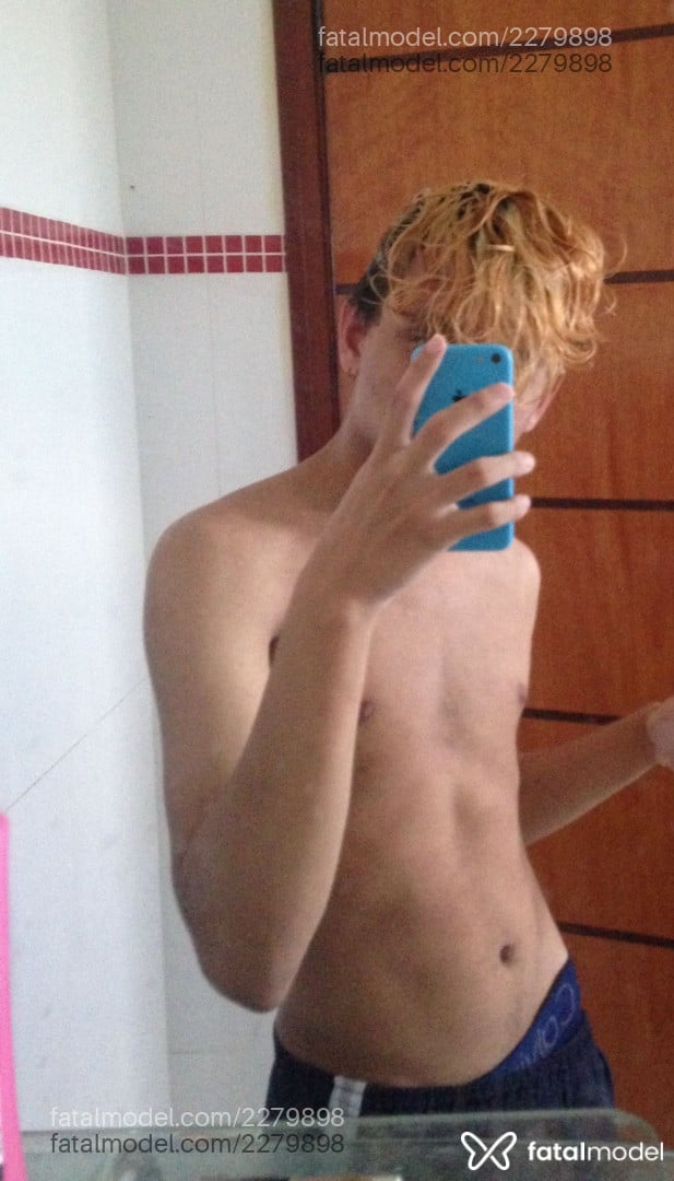 Acompanhante homem morena (o) de olhos castanhos em Piracicaba - Alexandre